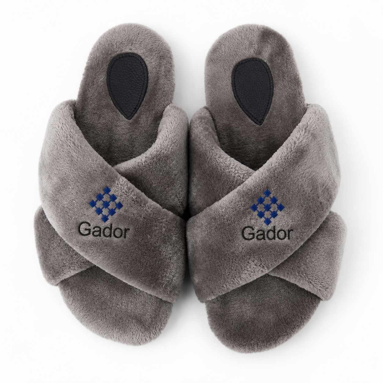 Par de pantuflas grises con logotipo de Gador